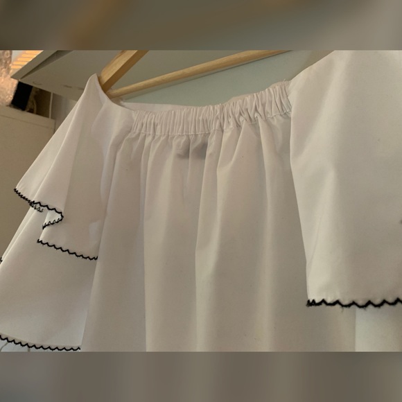 DO+BE White Off-the-Shoulder Short Sleeves Blouse - Picture 5 of 8